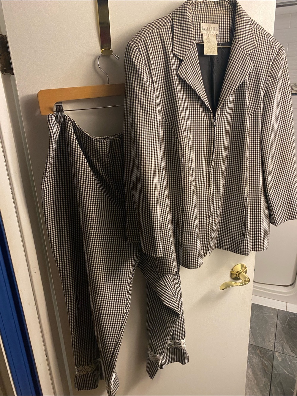 Tall Girl Black & White Gingham Jacket and Capri Pants Set